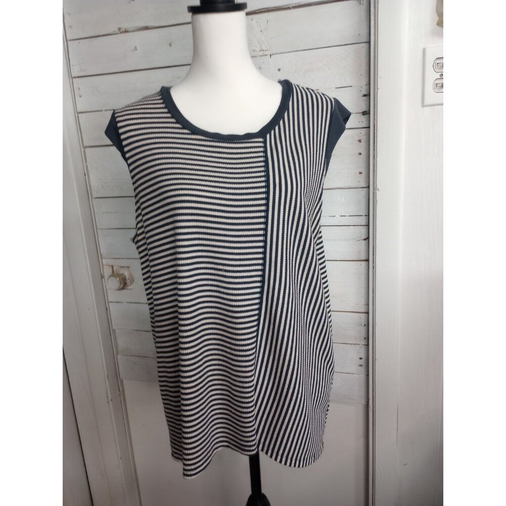 Jones New York Women's XL Blue Off White Striped Top Shirt Sleeveless